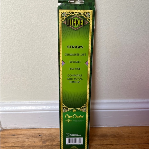 2024 Stanley 40oz Tumbler (Wicked Theme, Glinda) with new straws. - Picture 12 of 12